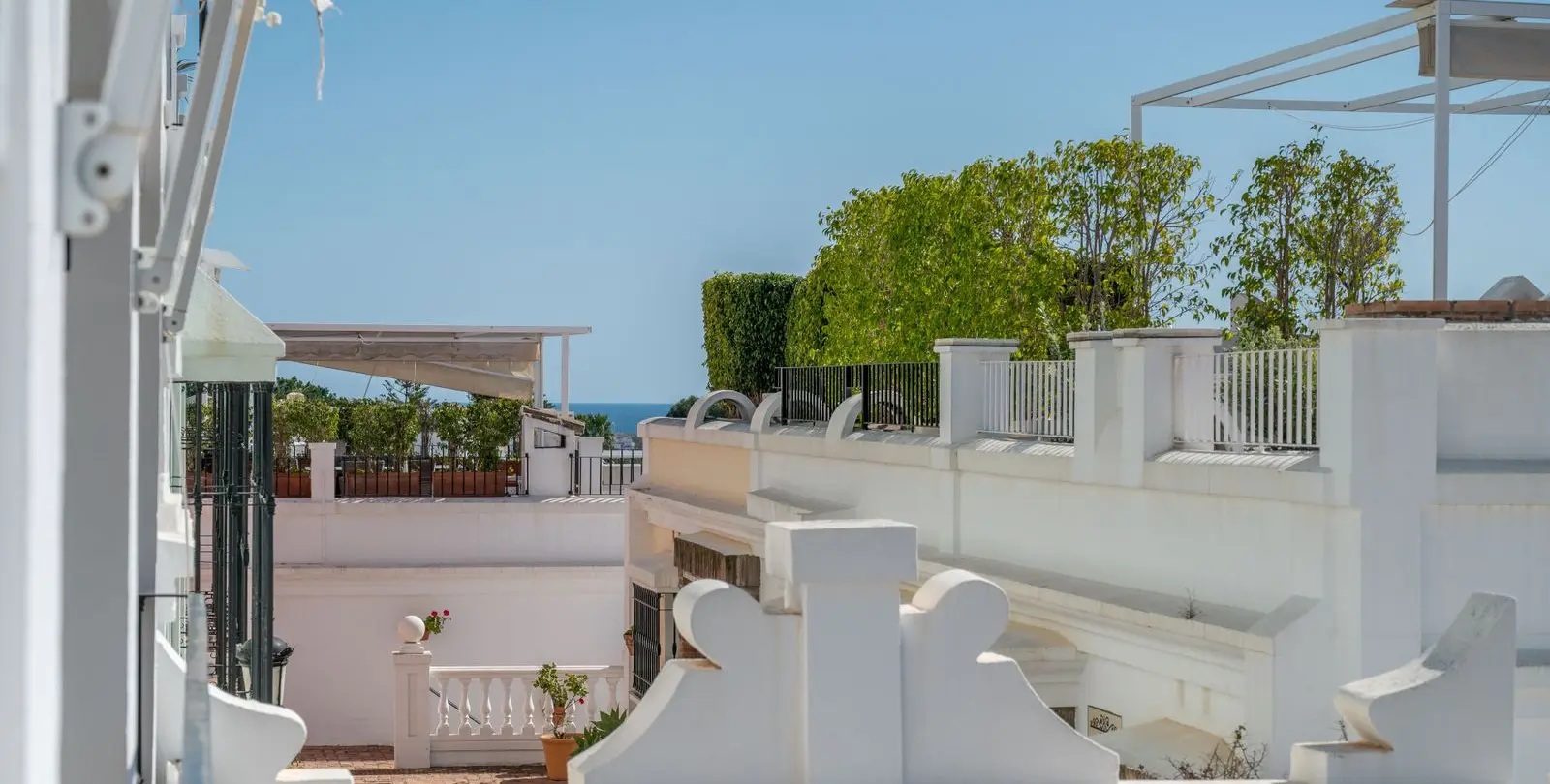 Sale of townhouse in Nueva Andalucía 19