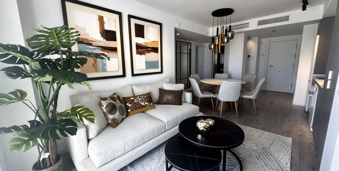 Long-term rent of middle floor apartment in Fuengirola 1