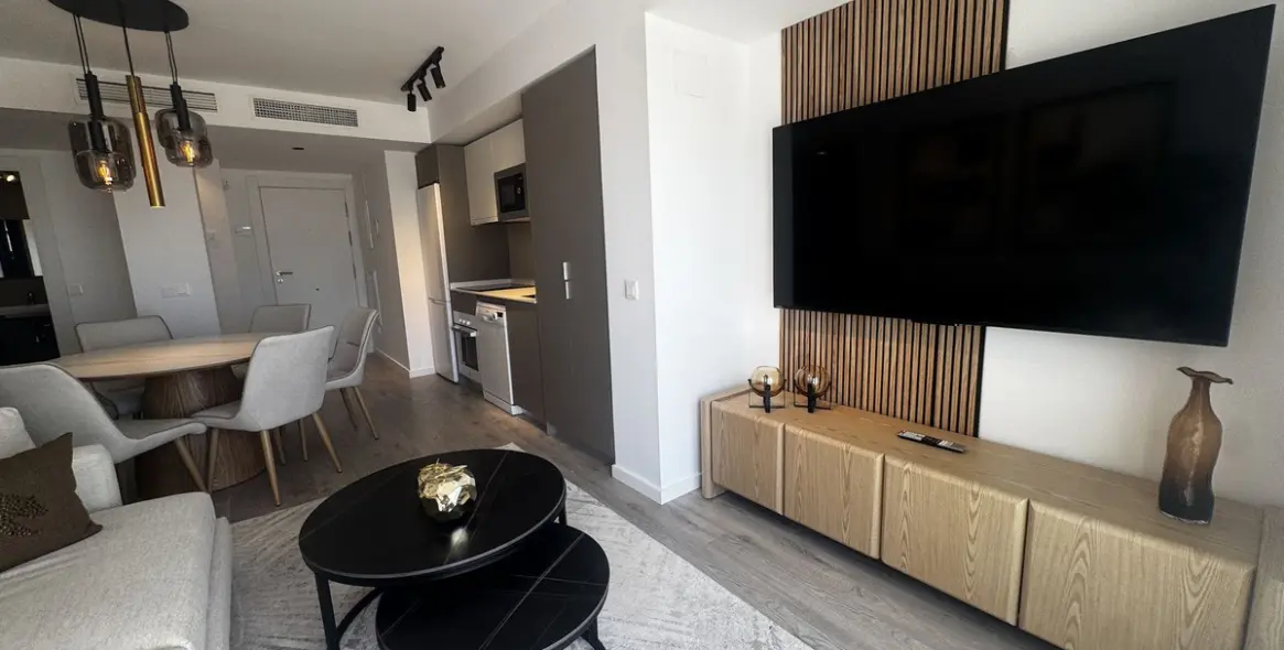 Long-term rent of middle floor apartment in Fuengirola 2