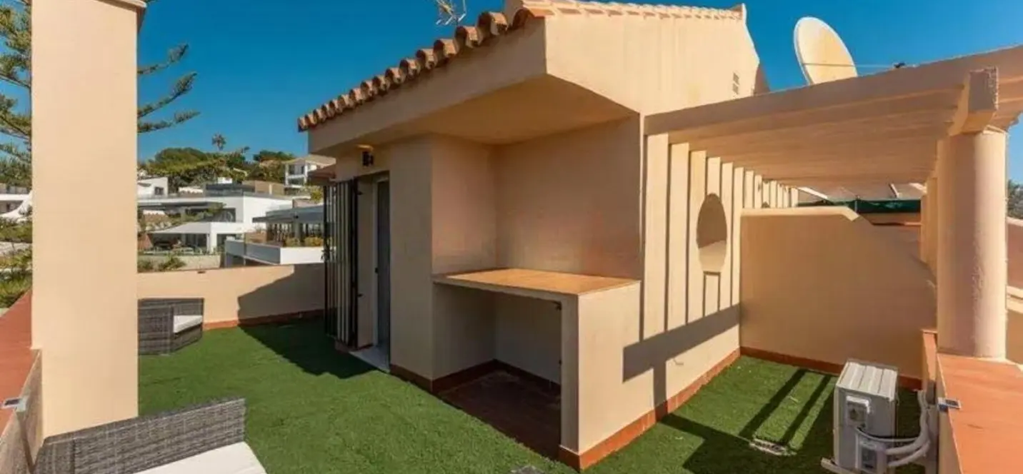 Sale of semi-detached house in Cabopino 1