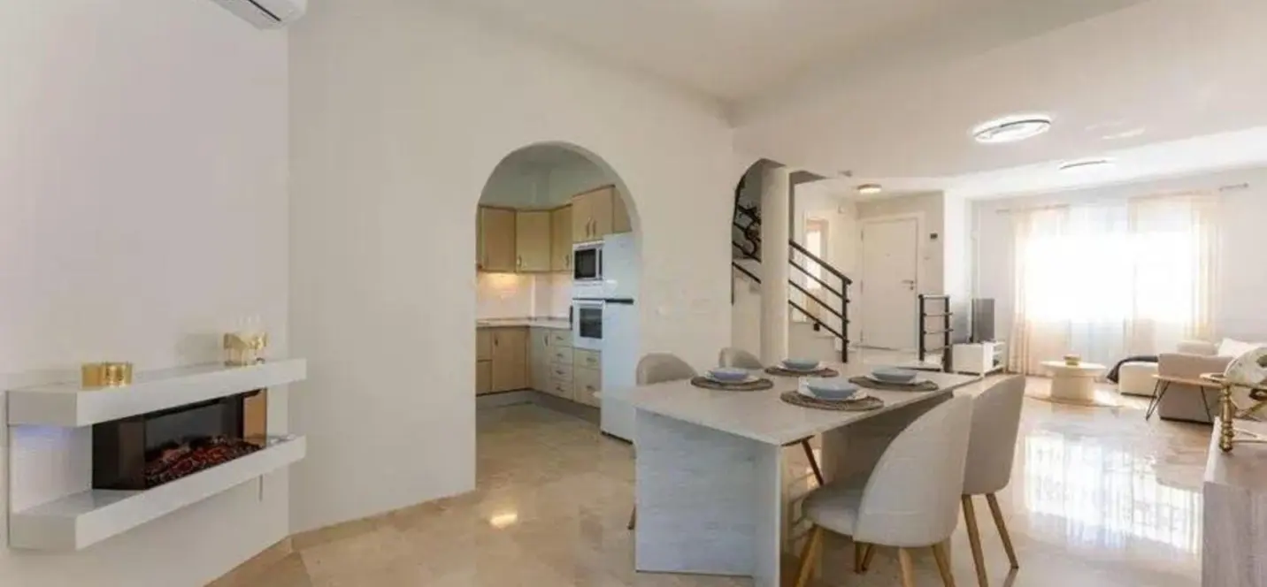 Sale of semi-detached house in Cabopino 3