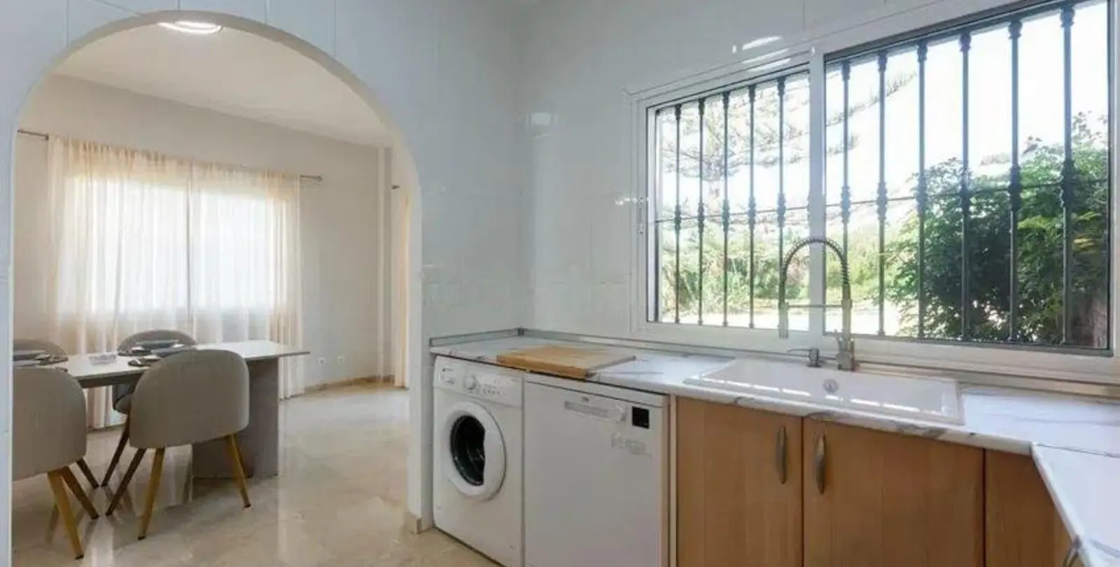Sale of semi-detached house in Cabopino 9