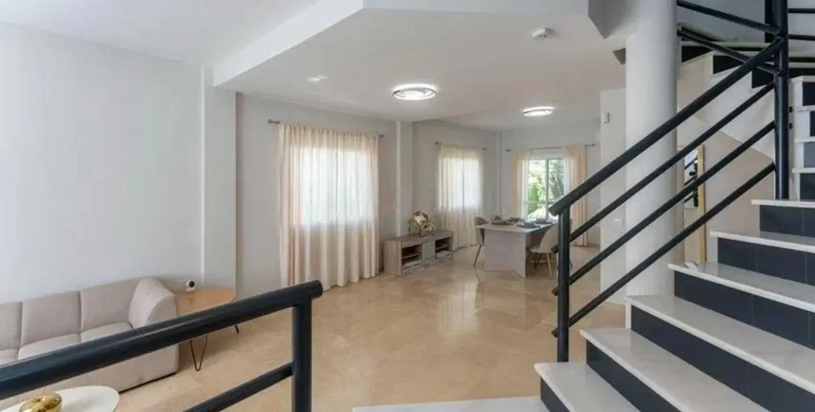 Sale of semi-detached house in Cabopino 10