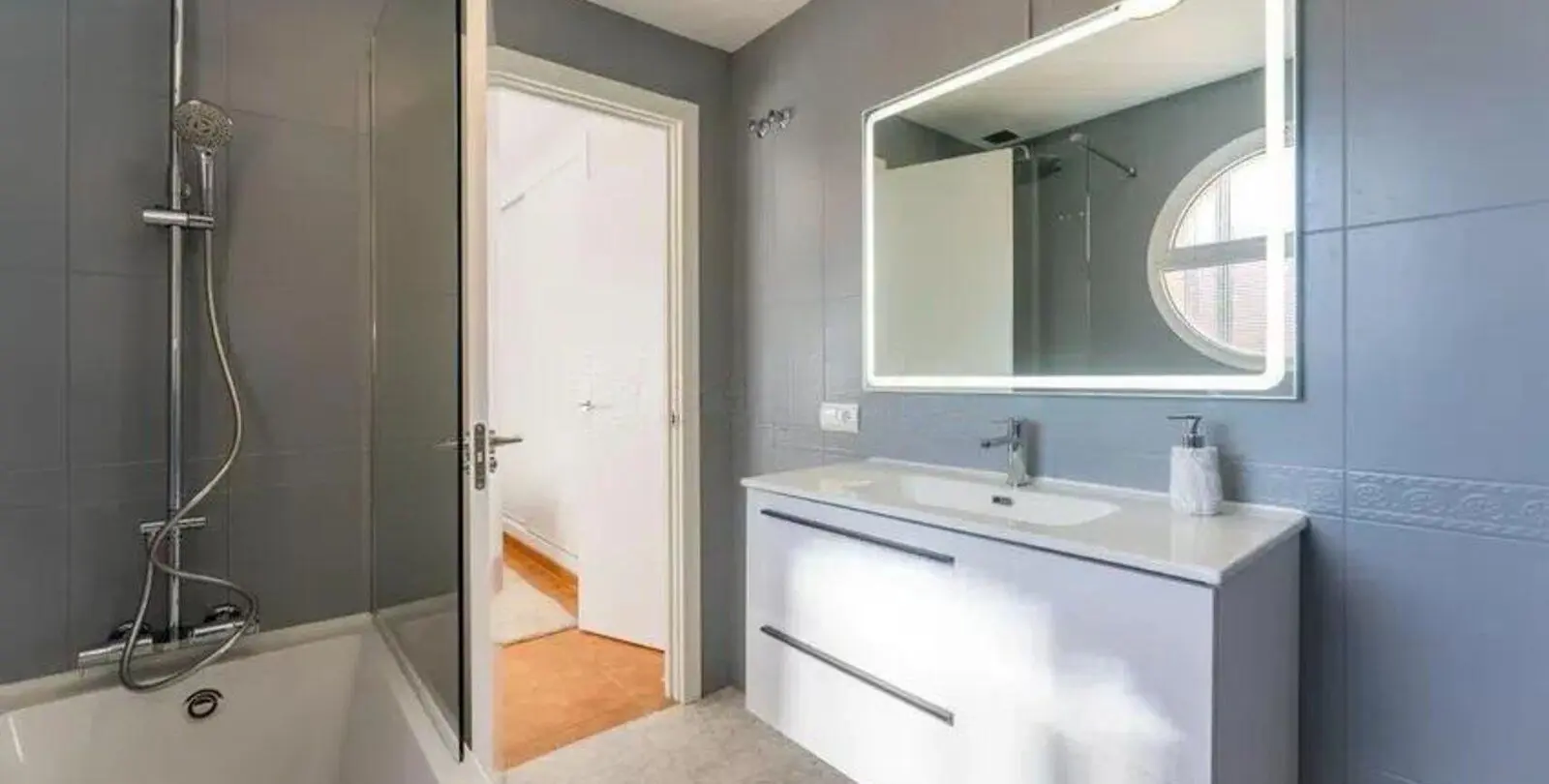 Sale of semi-detached house in Cabopino 18