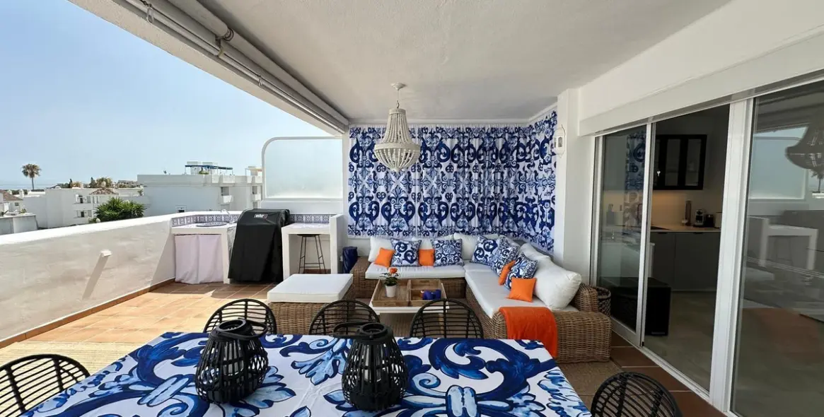 Краткосрочная аренда двухуровневого пентхауса в Estepona 3