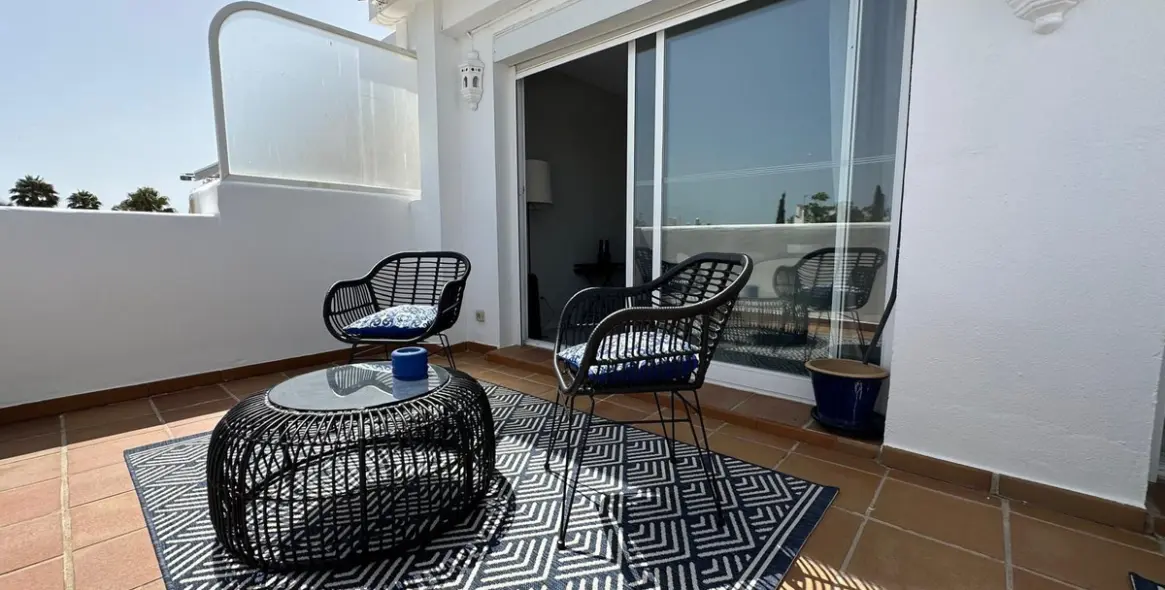 Краткосрочная аренда двухуровневого пентхауса в Estepona 7