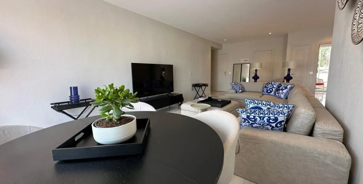 Краткосрочная аренда двухуровневого пентхауса в Estepona 13