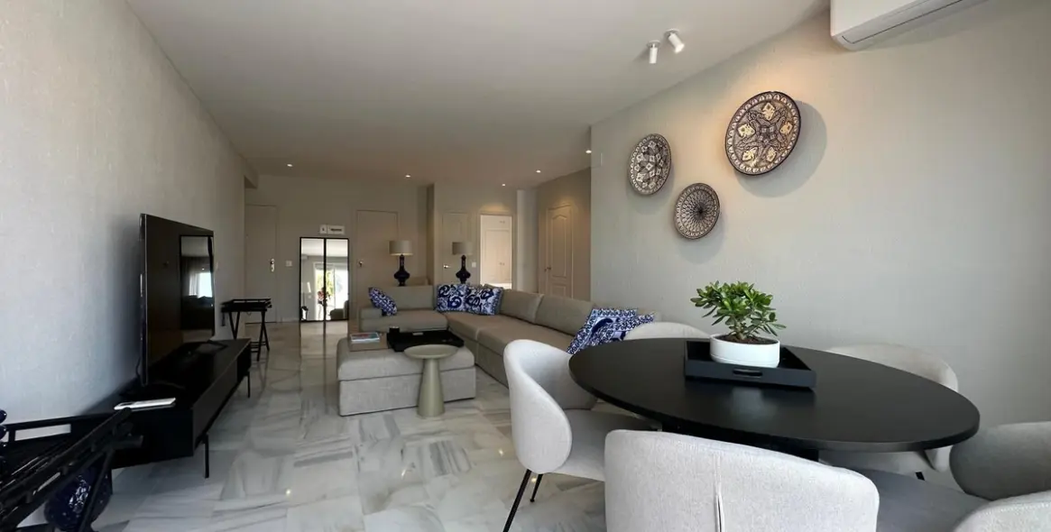 Краткосрочная аренда двухуровневого пентхауса в Estepona 16