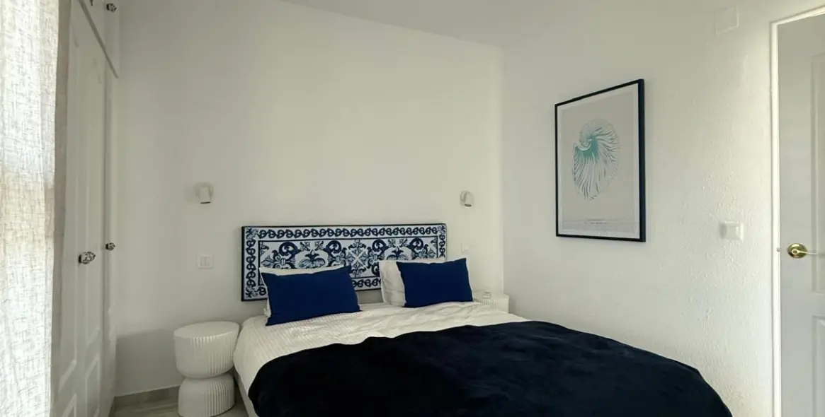 Краткосрочная аренда двухуровневого пентхауса в Estepona 33