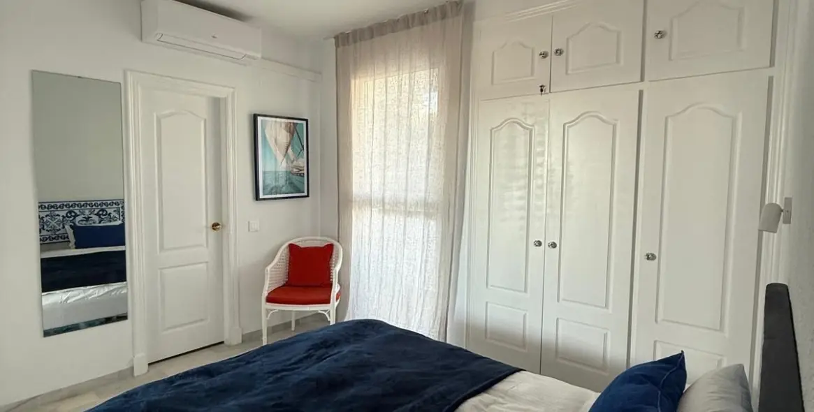 Краткосрочная аренда двухуровневого пентхауса в Estepona 34