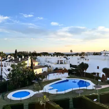 Short-term rent of penthouse duplex in Estepona