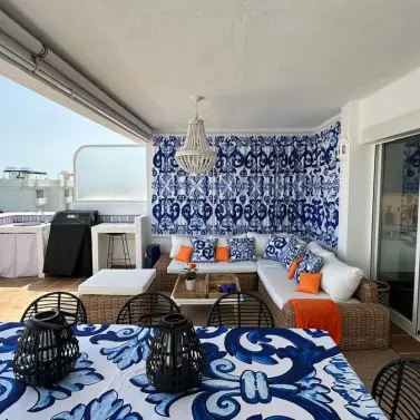 Short-term rent of penthouse duplex in Estepona