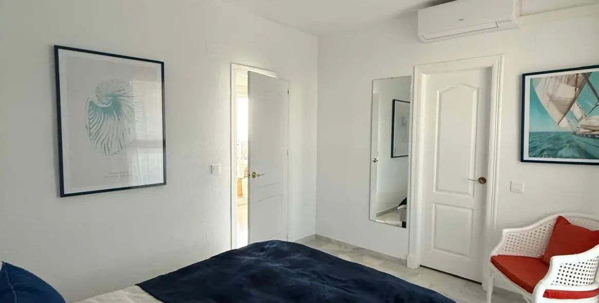 Alquiler a corto plazo de ático dúplex en Estepona 35