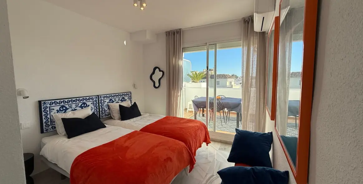 Alquiler a corto plazo de ático dúplex en Estepona 37
