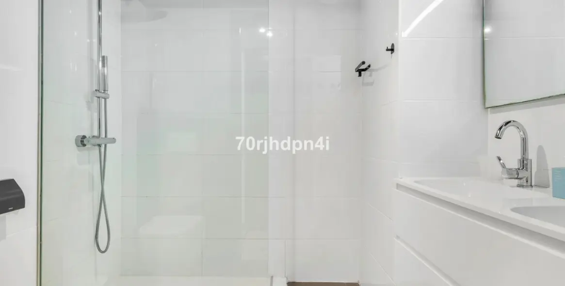 Sale of middle floor apartment in Mijas 3