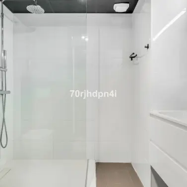 Sale of middle floor apartment in Mijas