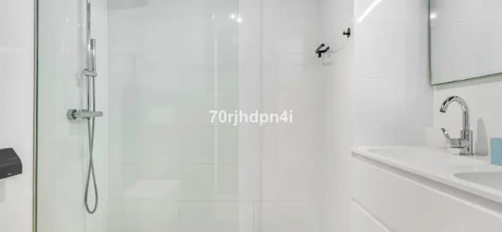 Sale of middle floor apartment in Mijas 2