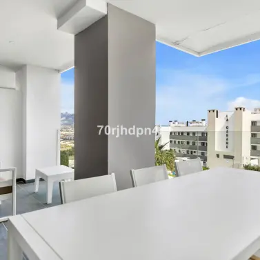 Sale of middle floor apartment in Mijas