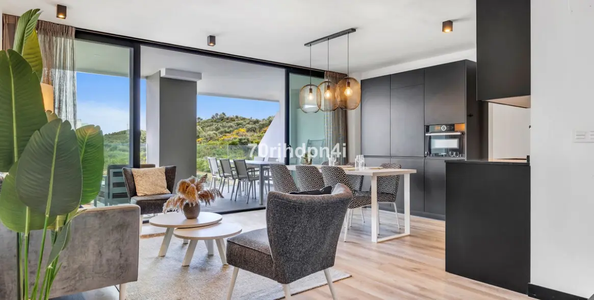 Sale of middle floor apartment in Mijas 9