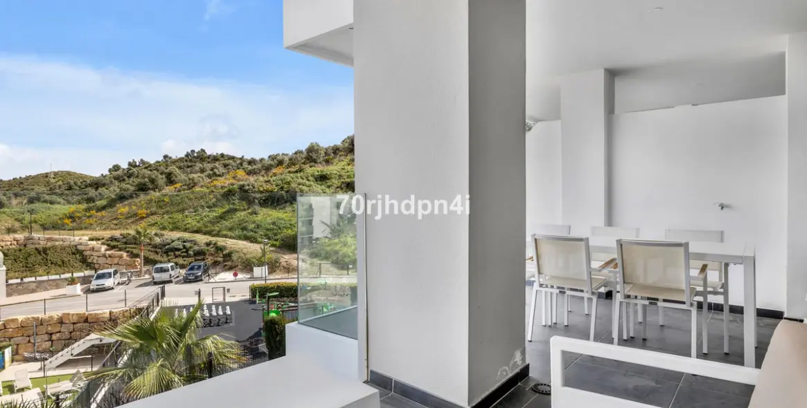 Sale of middle floor apartment in Mijas 23