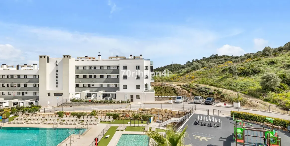 Sale of middle floor apartment in Mijas 32