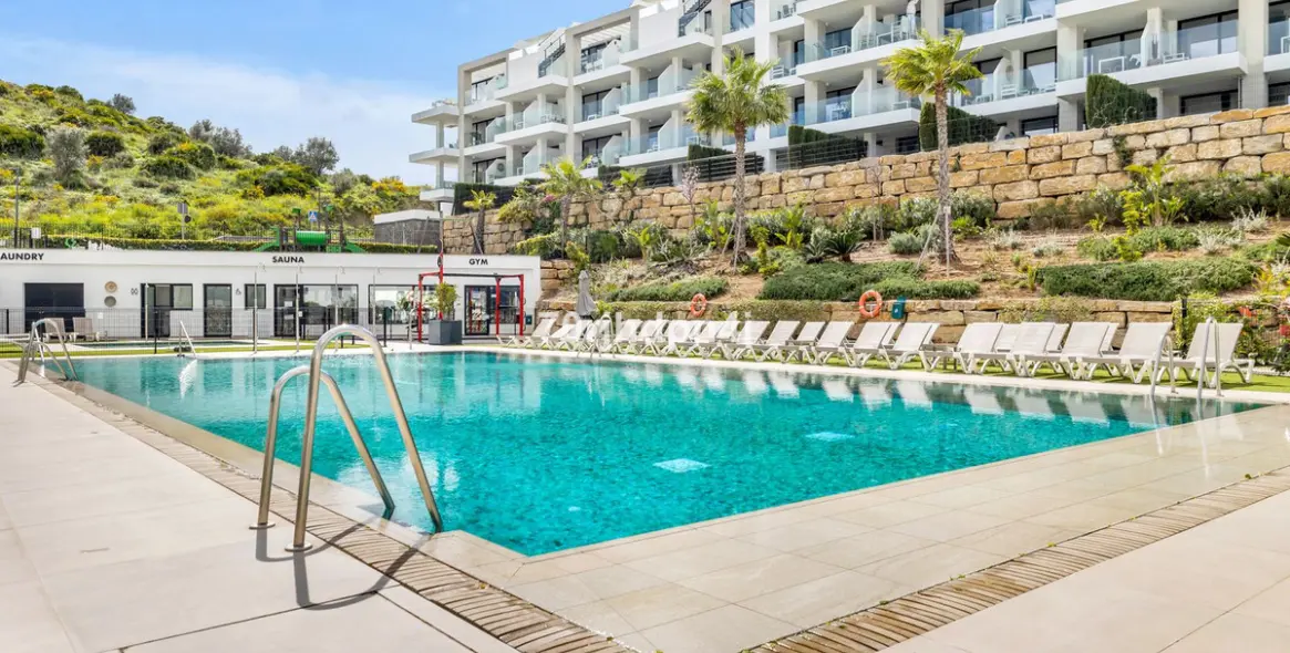 Sale of middle floor apartment in Mijas 33