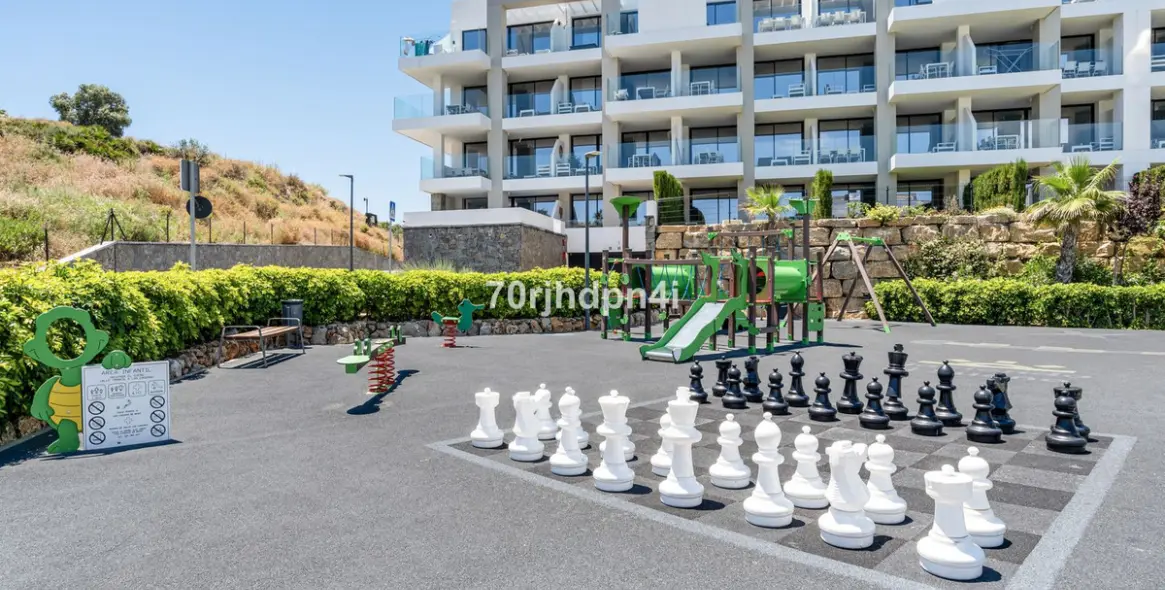 Sale of middle floor apartment in Mijas 36