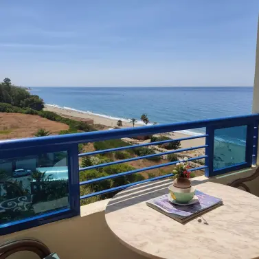 Sale of middle floor apartment in Marbella