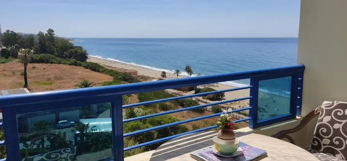 Sale of middle floor apartment in Marbella 0