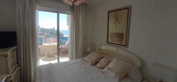Sale of middle floor apartment in Marbella 2