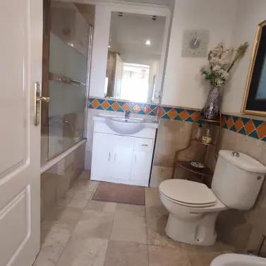 Sale of middle floor apartment in Marbella