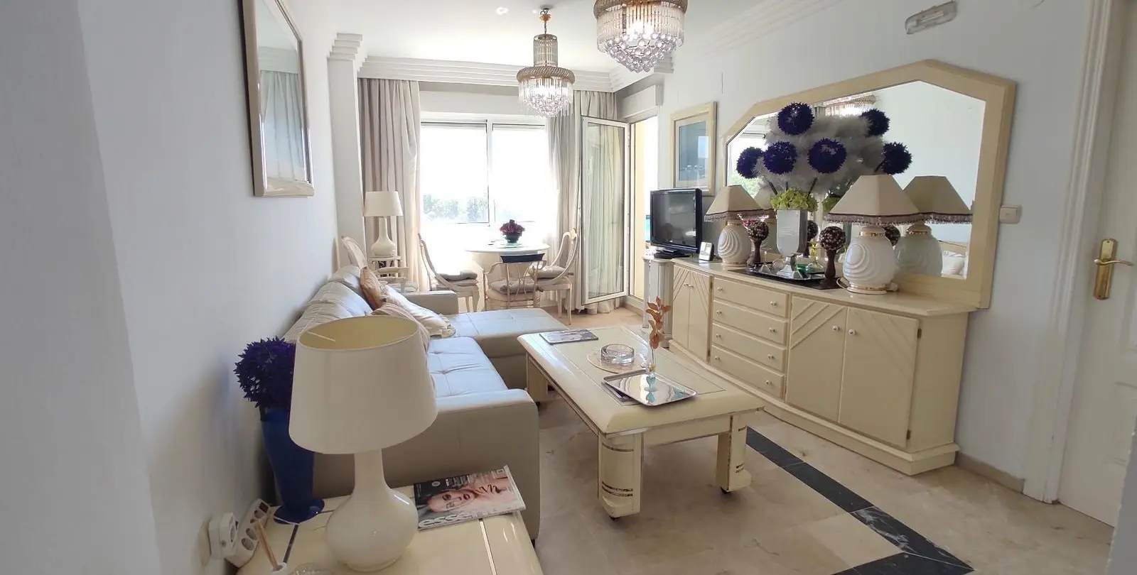Venta de apartamento en planta media en Marbella 16