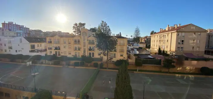 Sale of middle floor apartment in Malaga 0