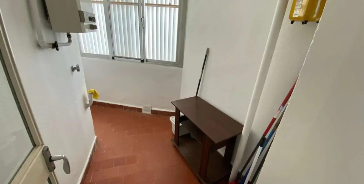 Продажа апартаментов на среднем этаже в Malaga 5