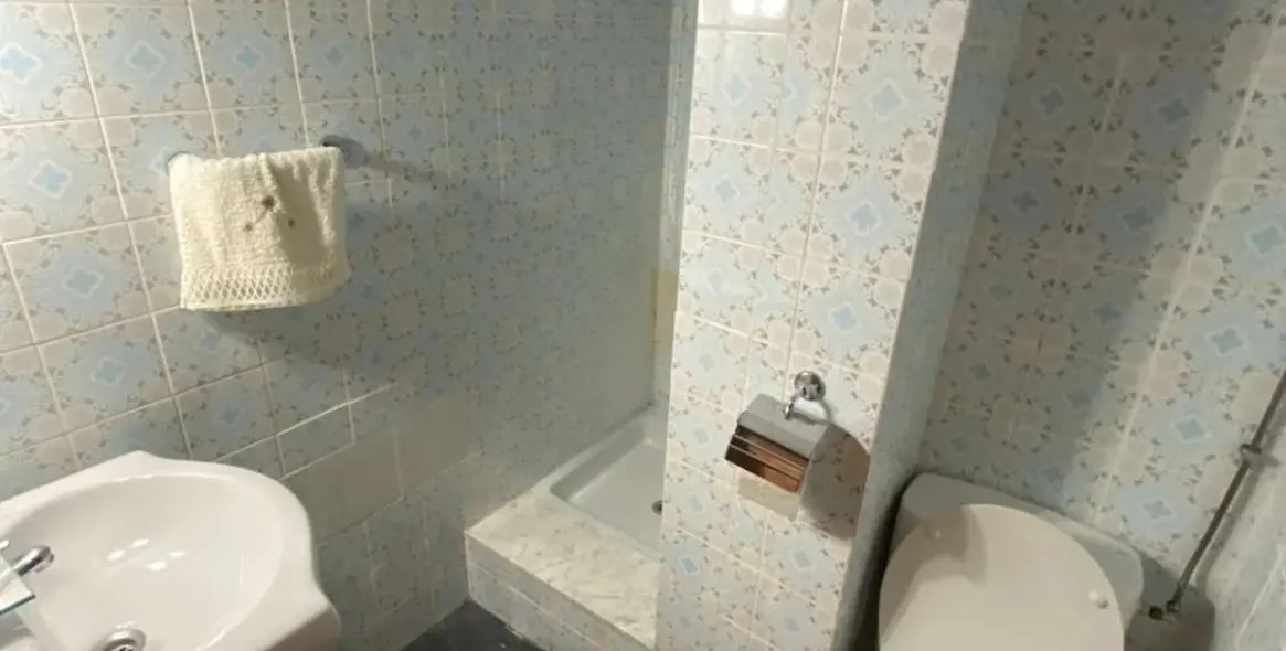 Продажа апартаментов на среднем этаже в Malaga 9