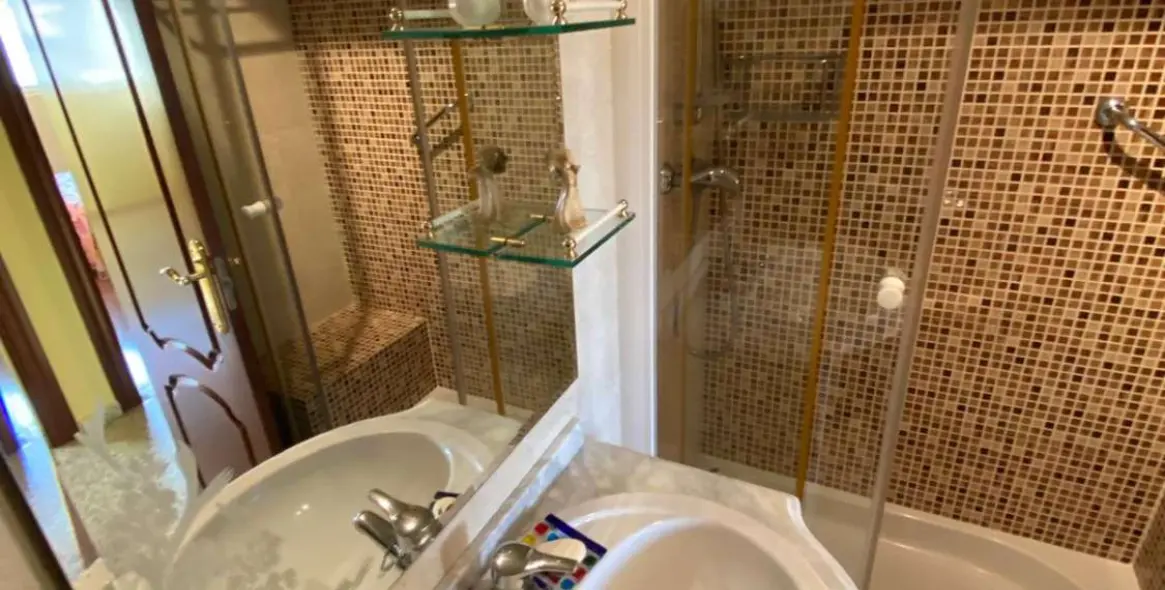 Продажа апартаментов на среднем этаже в Malaga 30