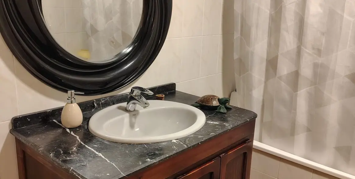 Sale of ground floor apartment in Estepona 18