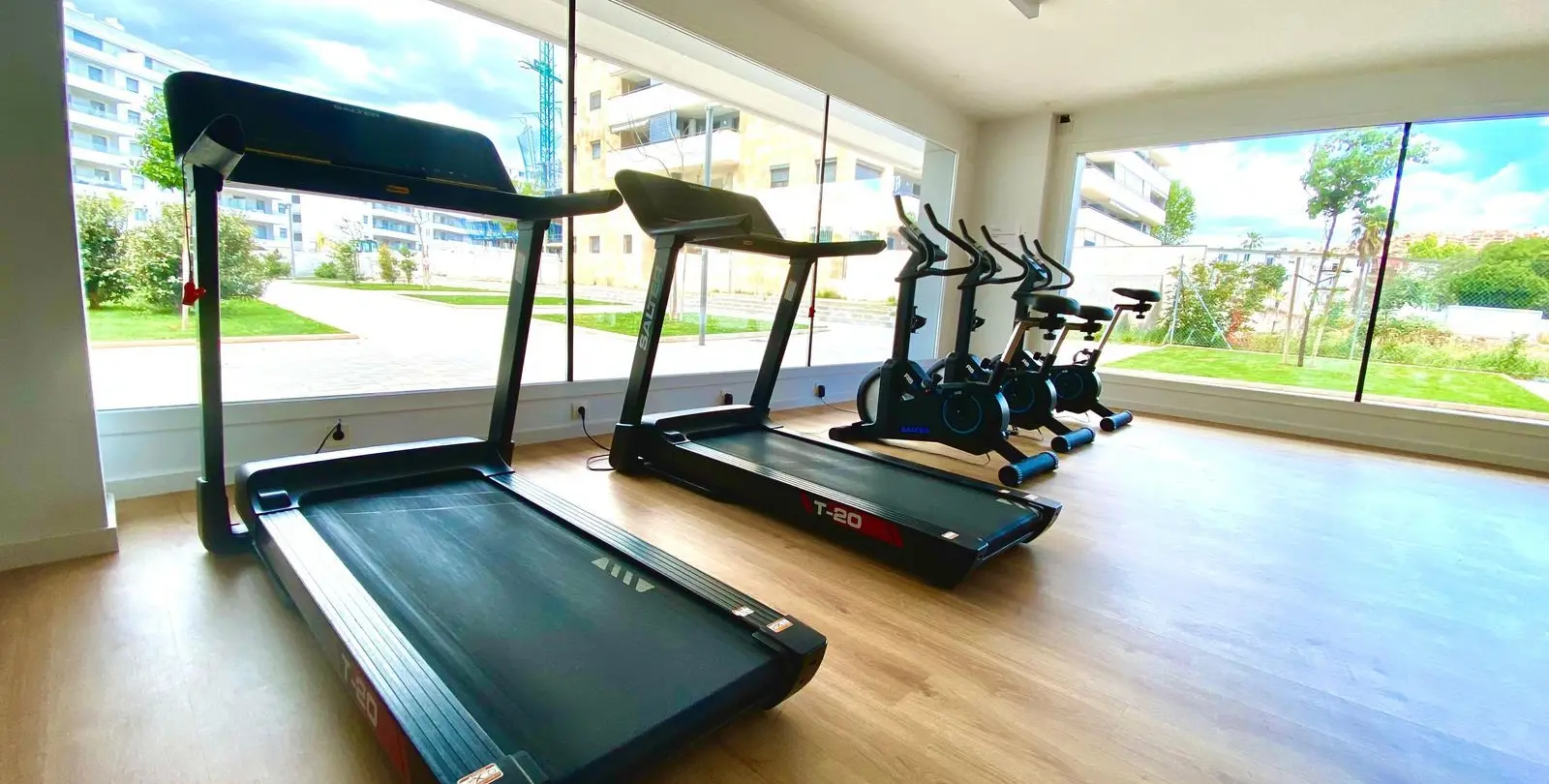Sale of penthouse in Nueva Andalucía 13