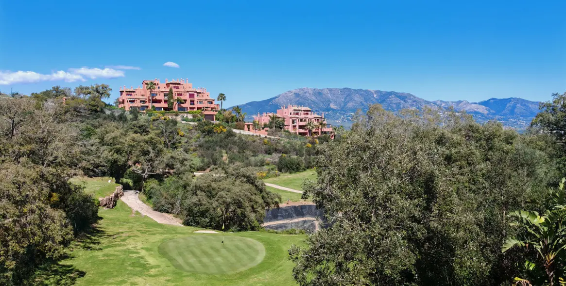 Sale of duplex in La Mairena 1