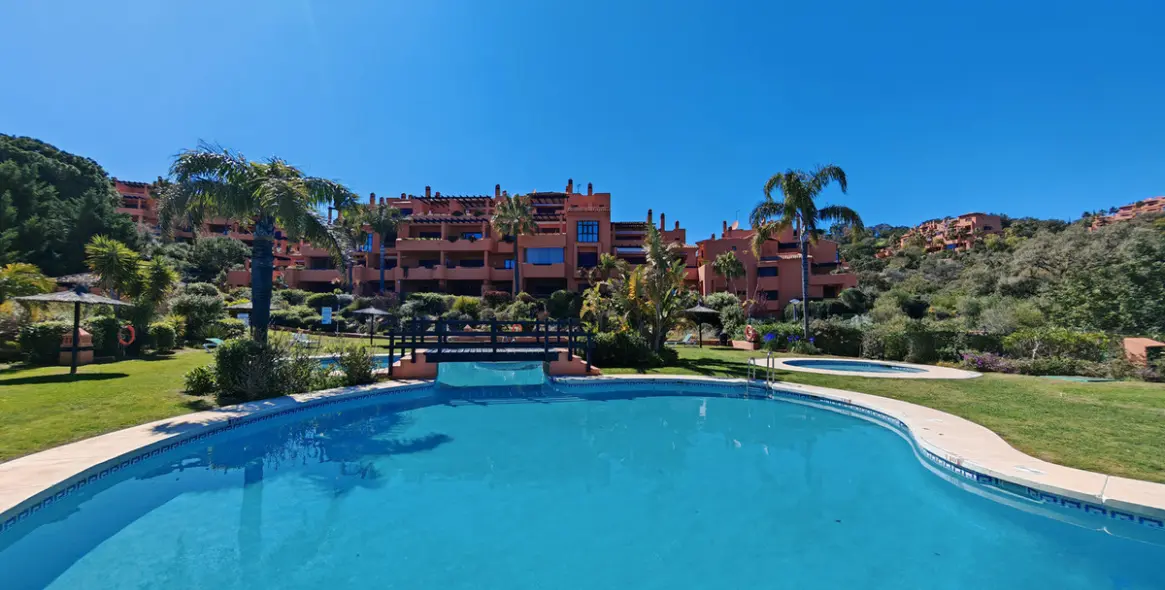 Sale of duplex in La Mairena 2