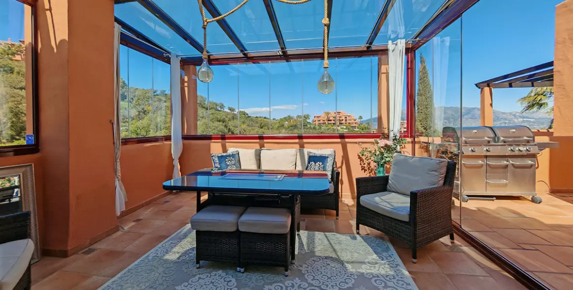 Sale of duplex in La Mairena 3