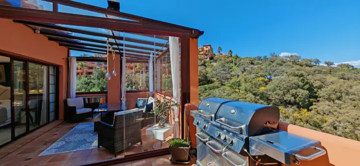 Sale of duplex in La Mairena 4