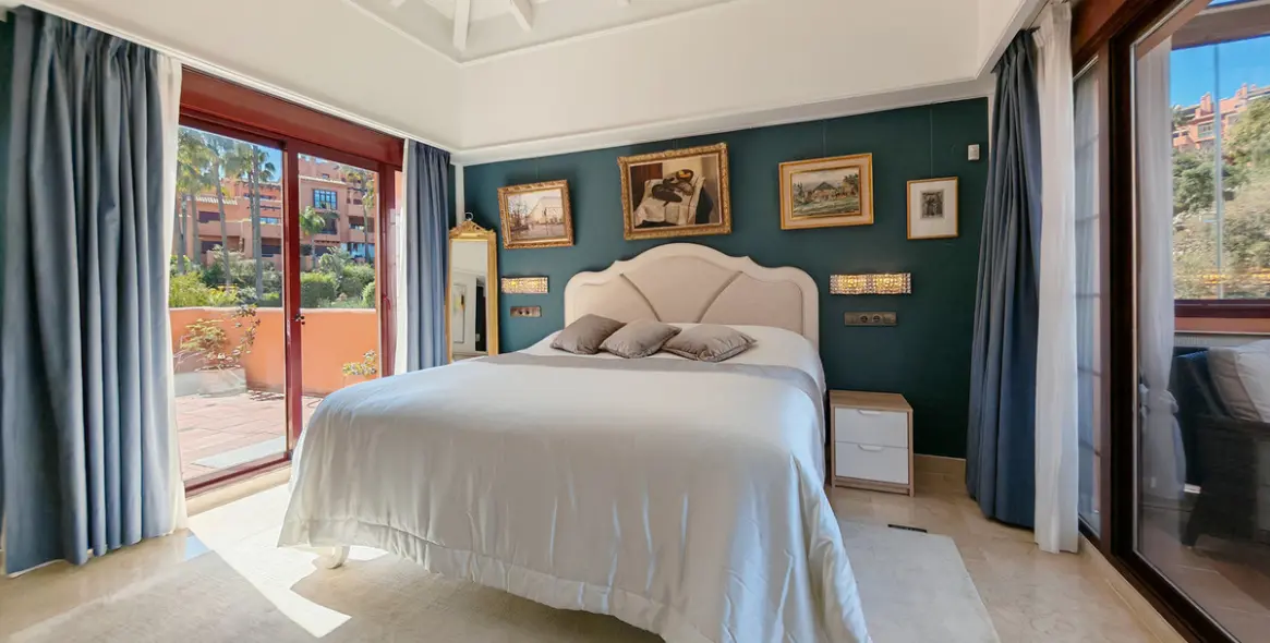 Sale of duplex in La Mairena 11