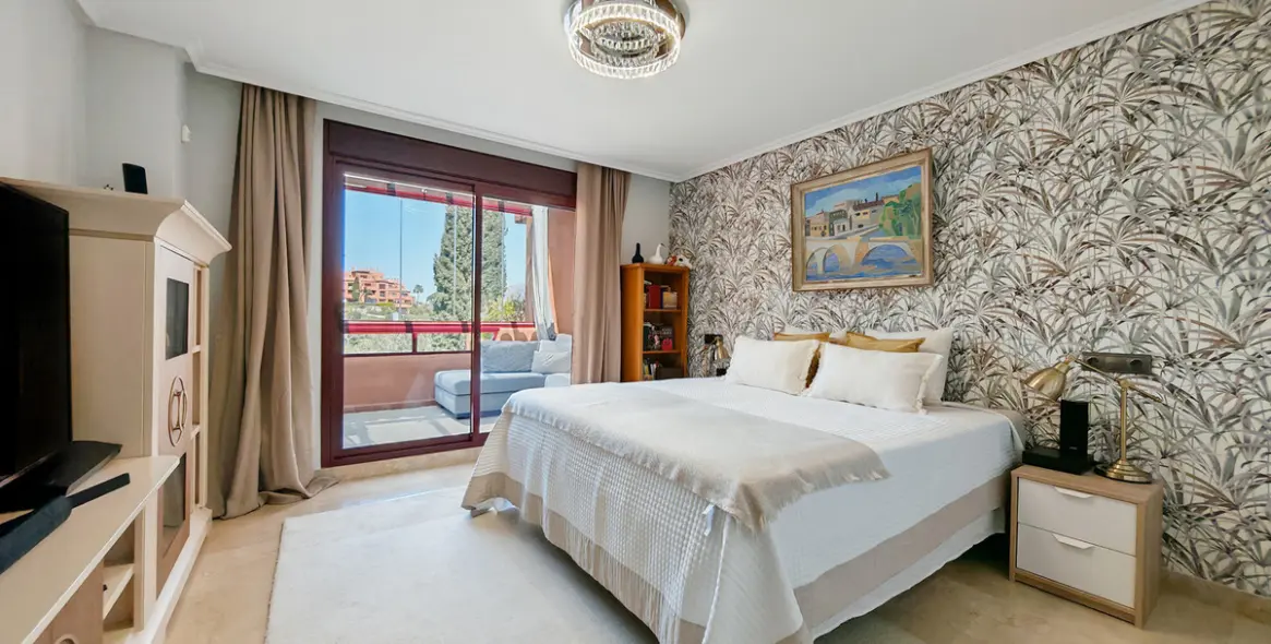 Sale of duplex in La Mairena 16