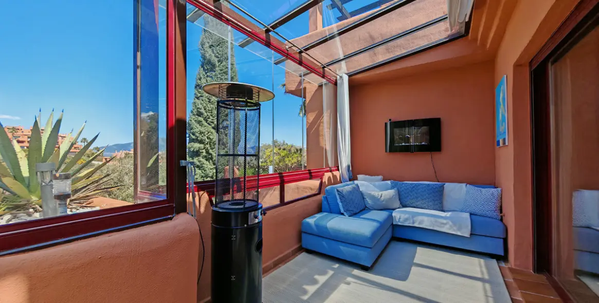 Sale of duplex in La Mairena 17