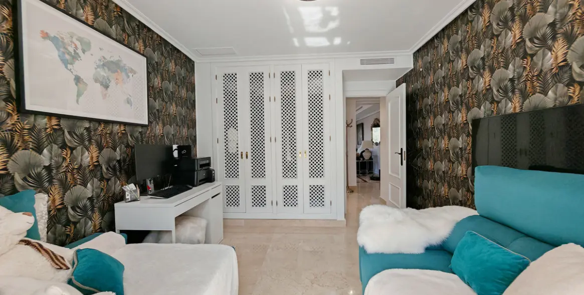 Sale of duplex in La Mairena 21