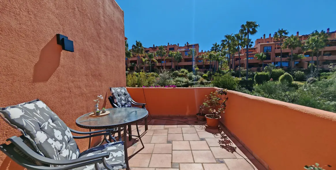 Sale of duplex in La Mairena 23