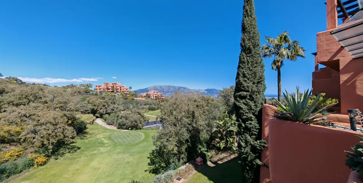 Sale of duplex in La Mairena 24