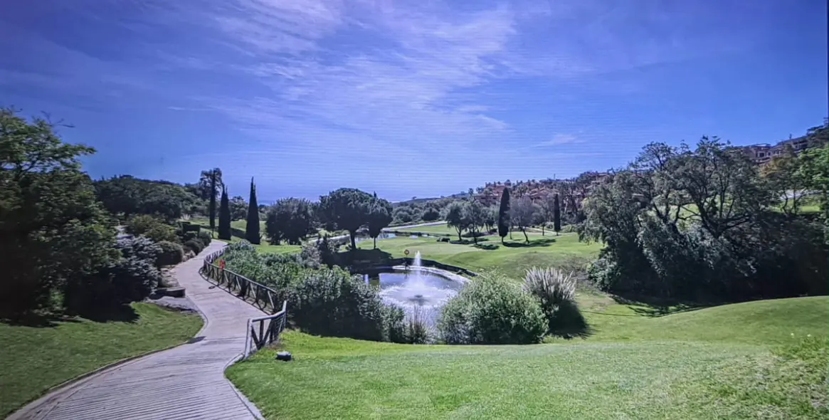 Sale of duplex in La Mairena 28