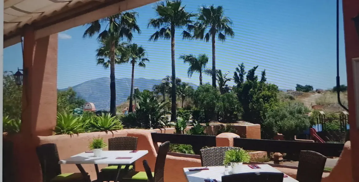 Sale of duplex in La Mairena 31